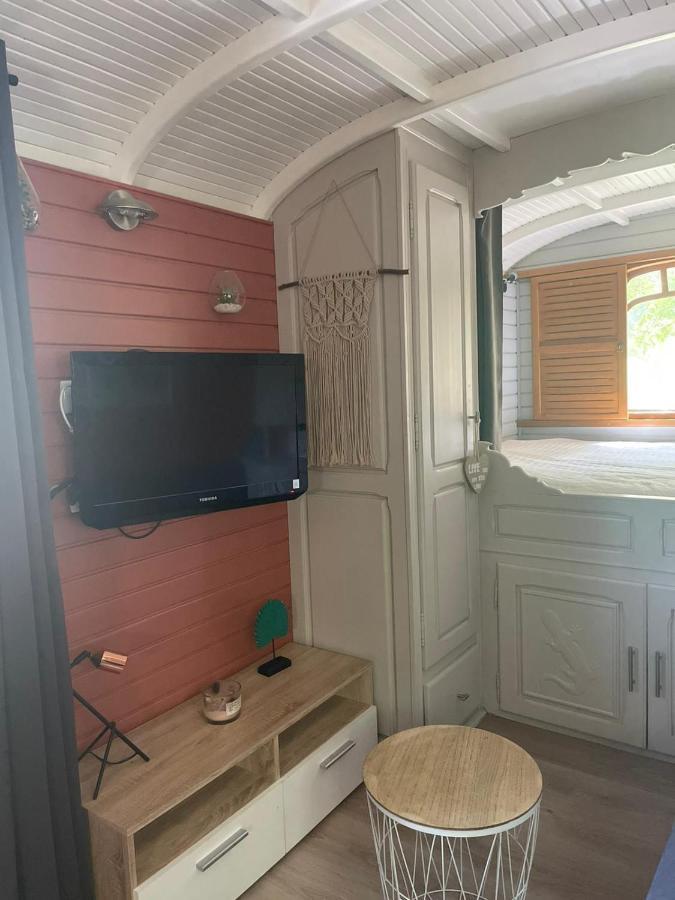 منزل الضيف Le Soler  في Roulotte En Bois Sud France المظهر الخارجي الصورة